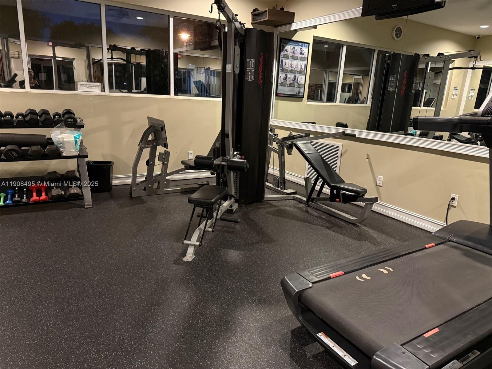 NAUTICA 1 - Residential Lease