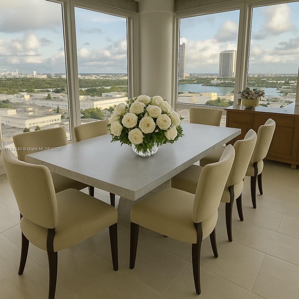 KING COLE CONDO - Residential
