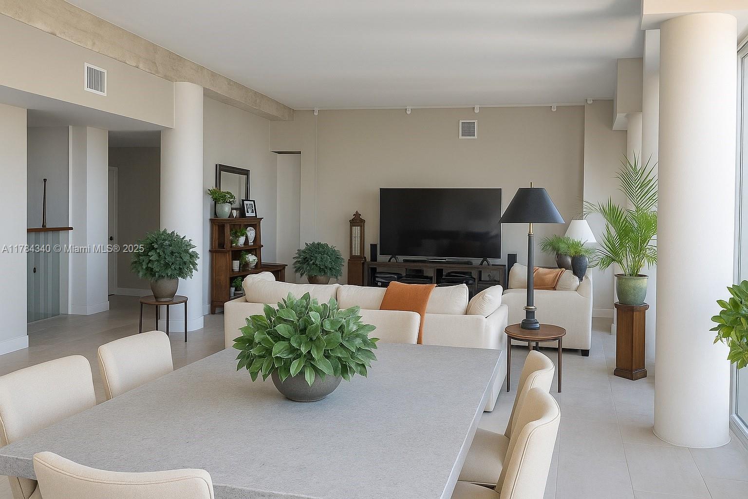 KING COLE CONDO - Residential