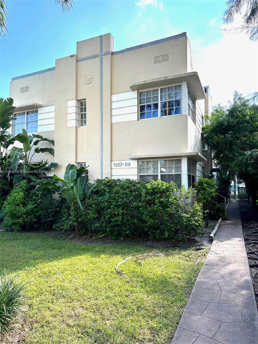 Dont miss this beautiful Charming Art Deco fully furnished 1 bedroom, 1 bathroom unit located in the heart of Miami Beach walking distance from the beach, Flamingo Park, and Lincoln Road, Ocean Drive, restaurants and shops. This corner unit bring in lots of natural light and has Art Deco faux fireplace, real wood floors, open kitchen with marble countertop, and stainless-steel appliances. Plenty of closet space available and Pet Friendly. Tenant will be screened and must apply for approval..