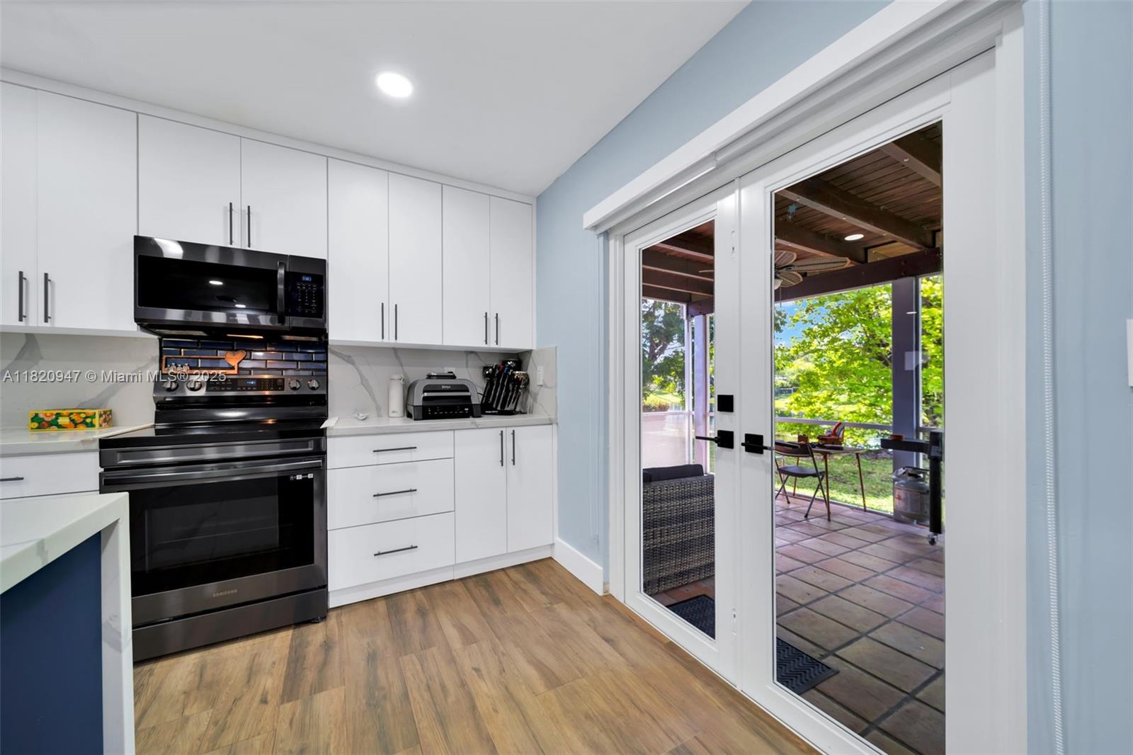 KENDALE LAKES SEC EIGHT - Residential