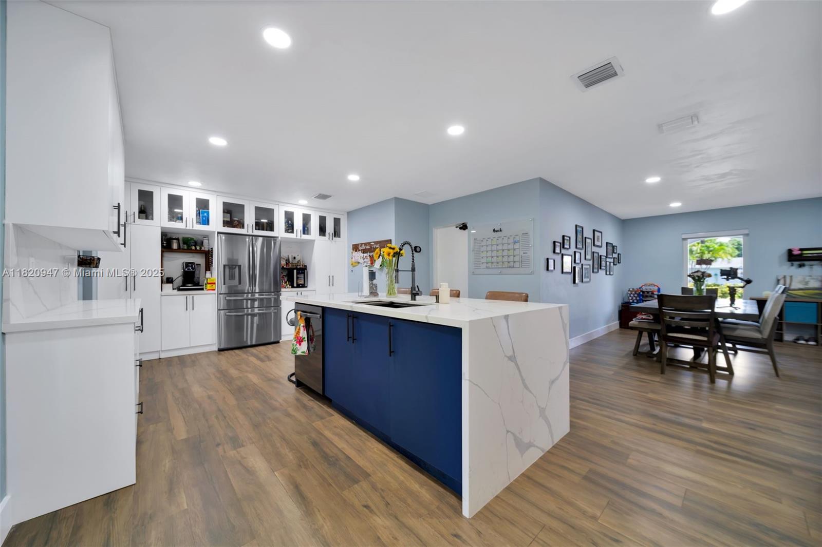 KENDALE LAKES SEC EIGHT - Residential