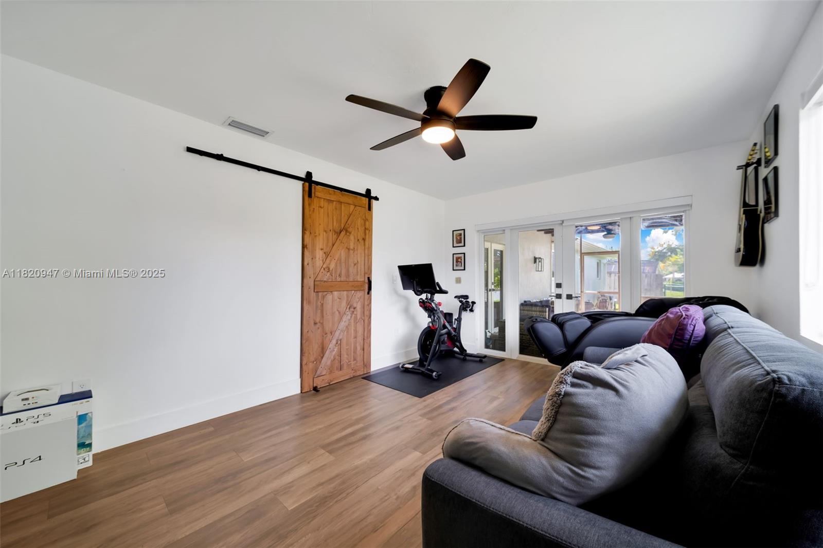 KENDALE LAKES SEC EIGHT - Residential