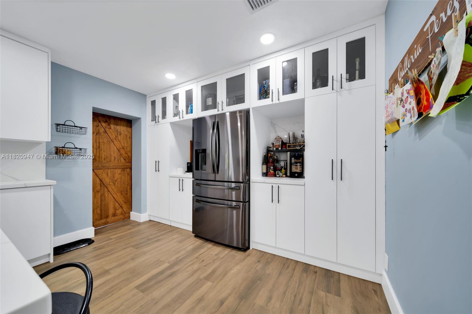 KENDALE LAKES SEC EIGHT - Residential