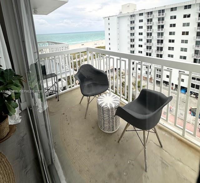 THE PRESIDENTIAL CONDO - Residential