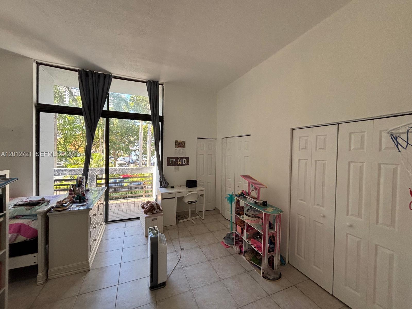 ADMIRALS PORT TOWNHOMES C - Residential Lease
