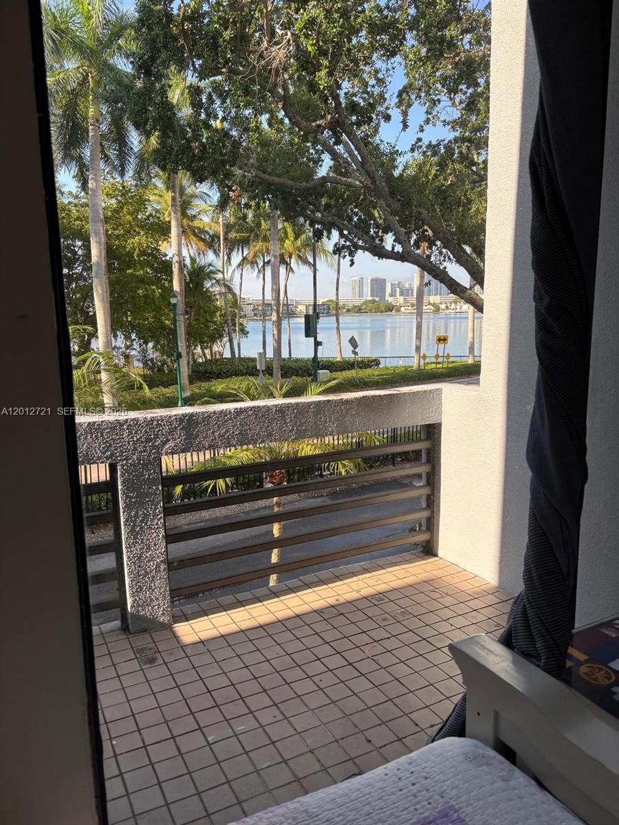 ADMIRALS PORT TOWNHOMES C - Residential Lease