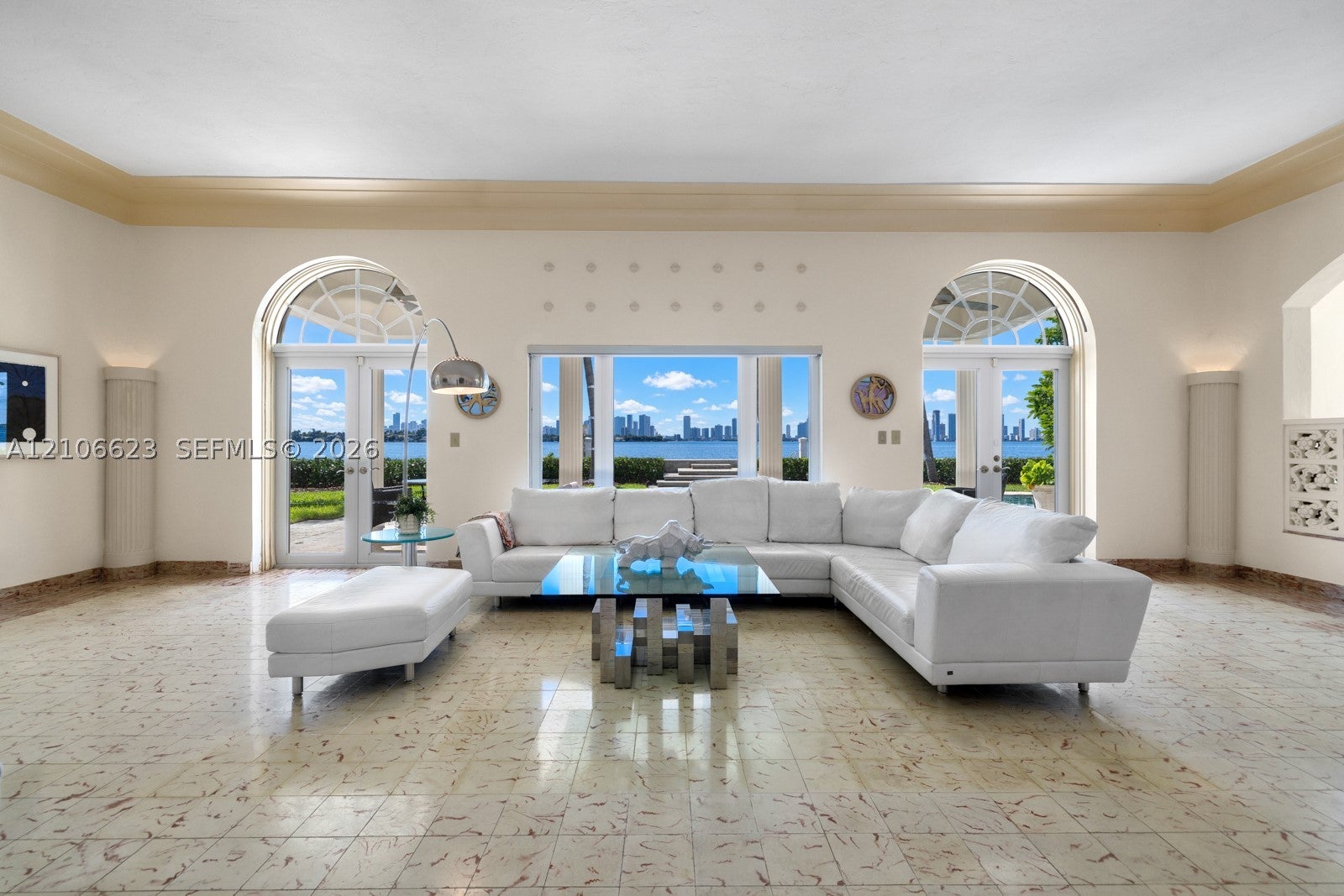 2312 Bay Ave