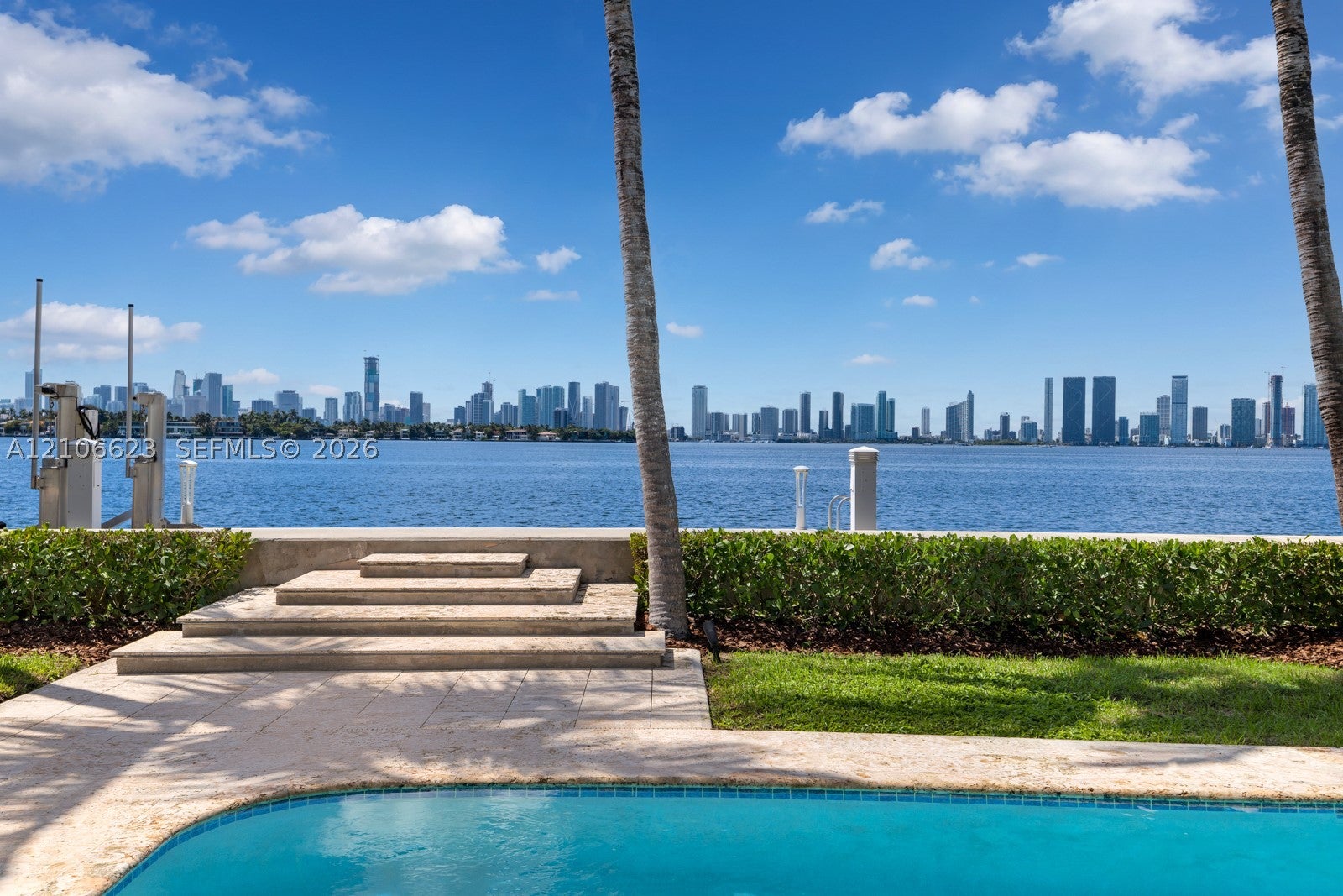 2312 Bay Ave
