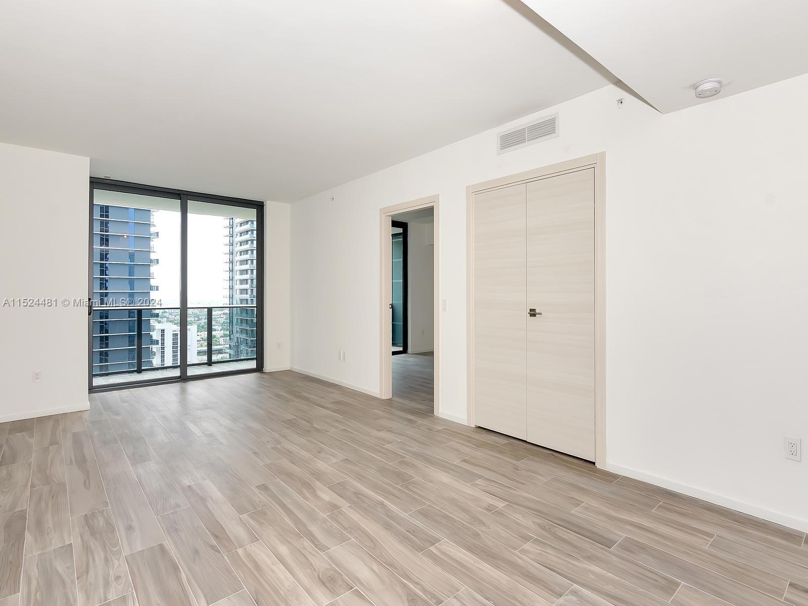 SLS LUX Residences - Residential