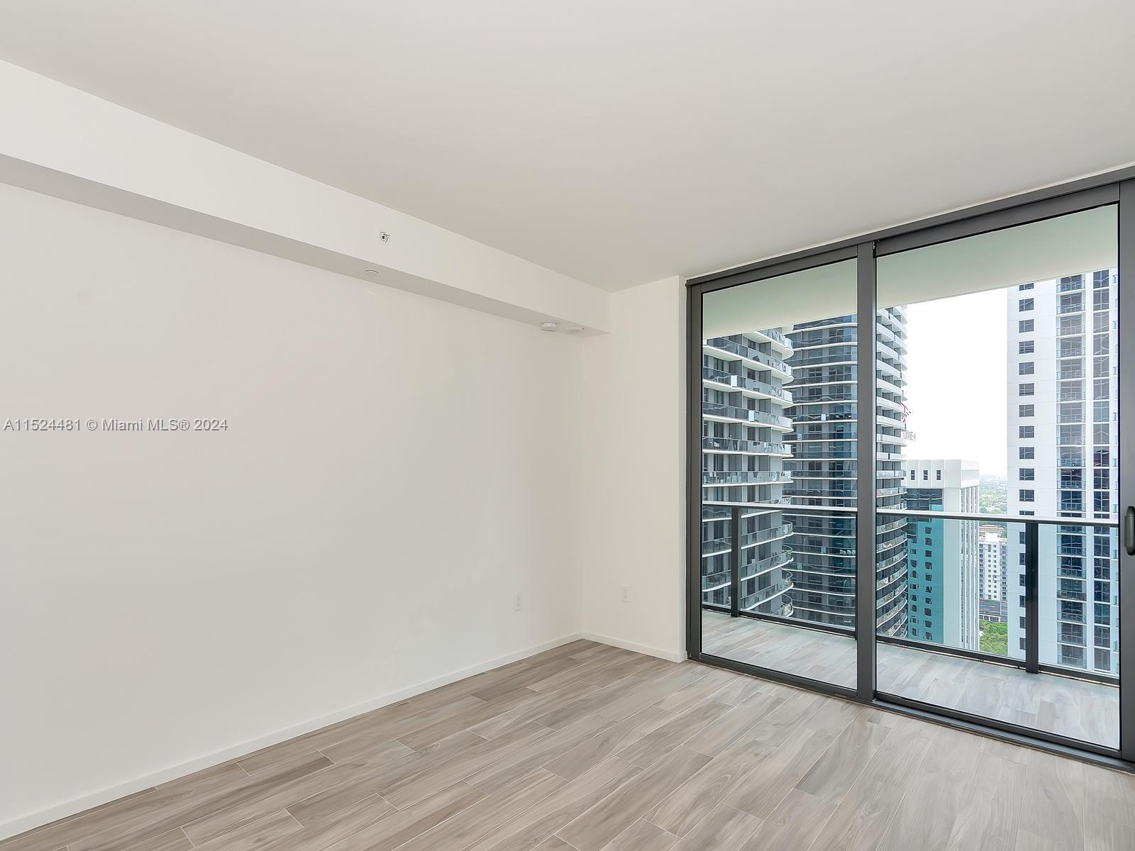 SLS LUX Residences - Residential