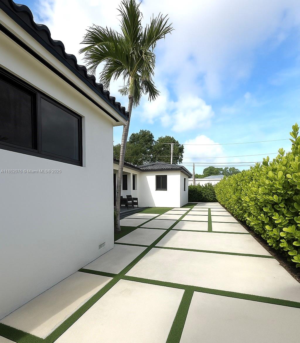 621 SW 33rd Ave