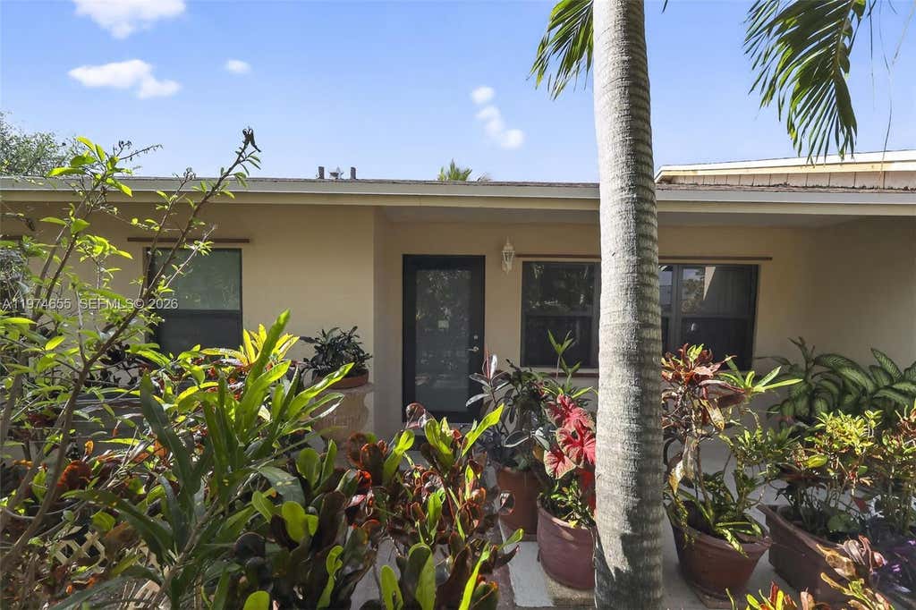 Photo of 9522 Affirmed Ln, Boca Raton, FL 33496 (MLS # A11974655)