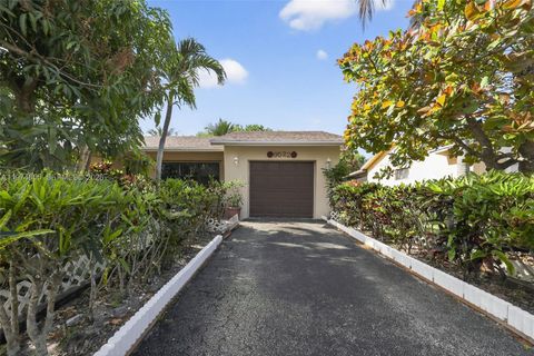 Photo of 9522 Affirmed Ln, Boca Raton, FL 33496 (MLS # A11974655)