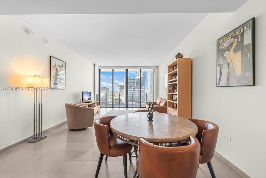 REACH CONDO - Residential