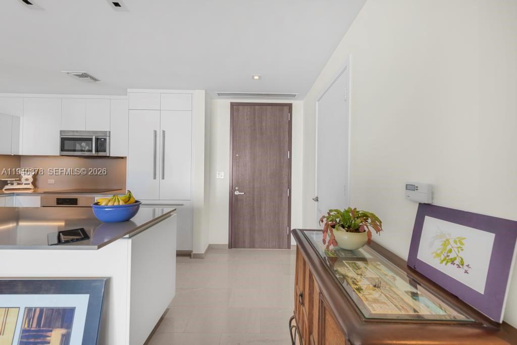 REACH CONDO - Residential