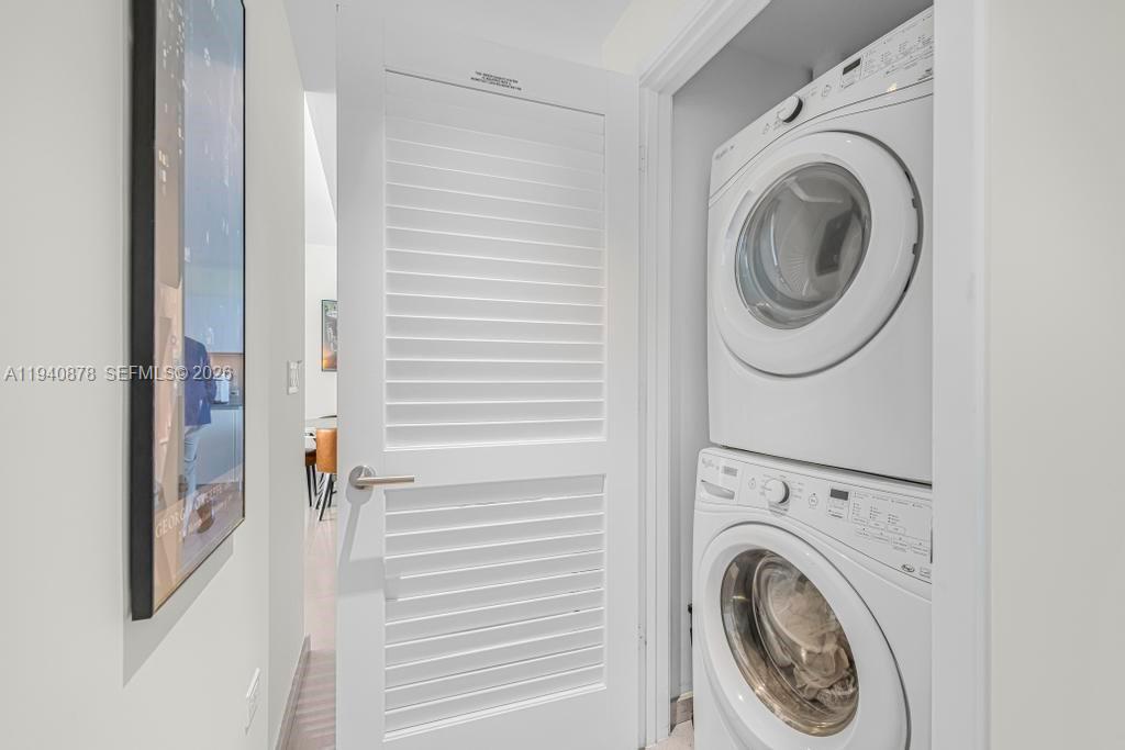 REACH CONDO - Residential