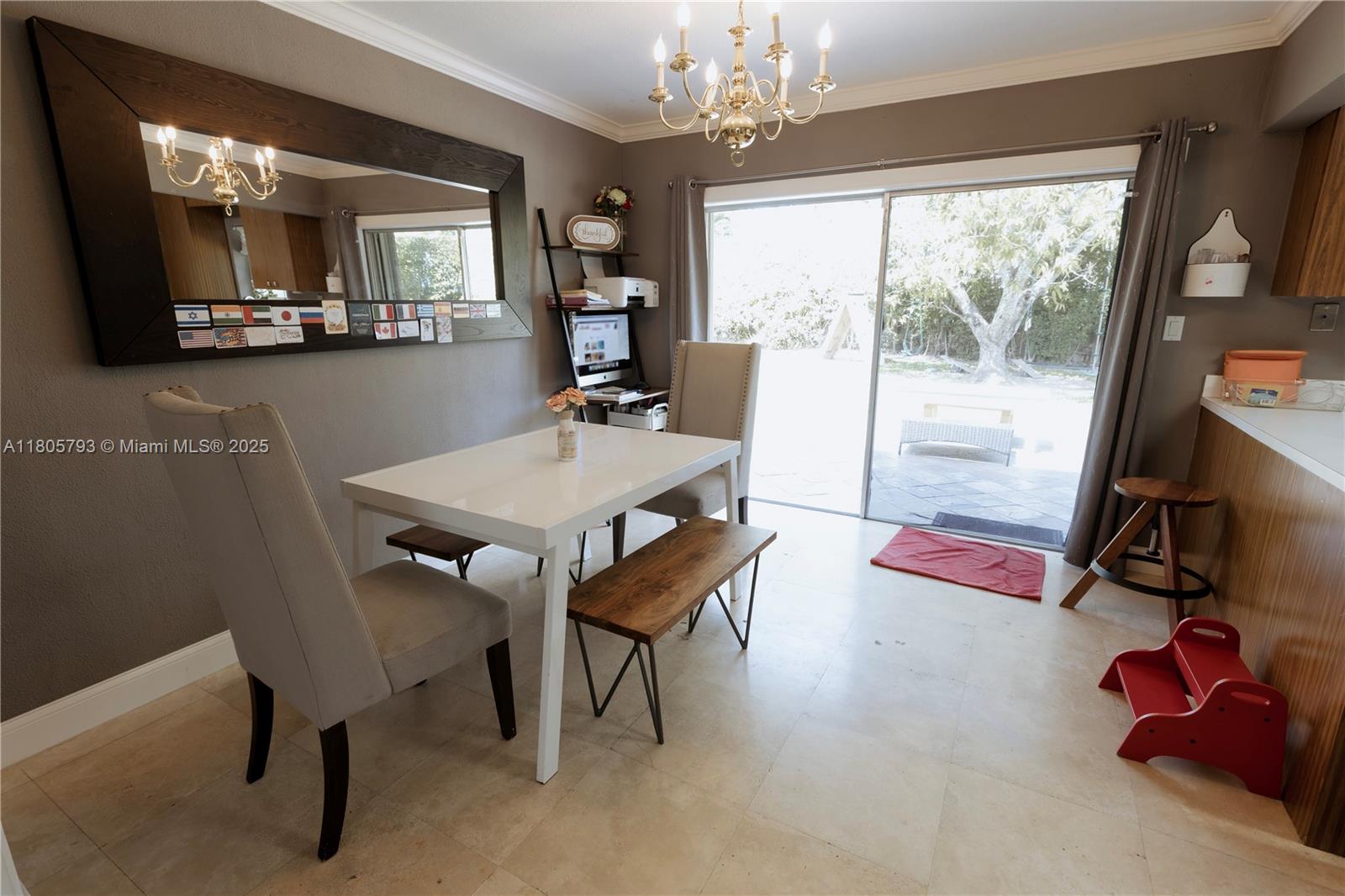 DEVON-AIRE ESTATES SEC 3 - Residential Lease