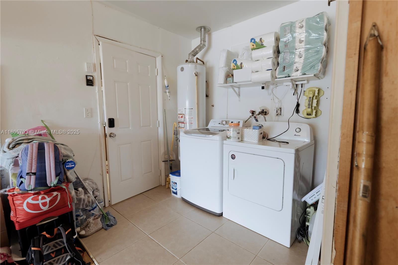 DEVON-AIRE ESTATES SEC 3 - Residential Lease