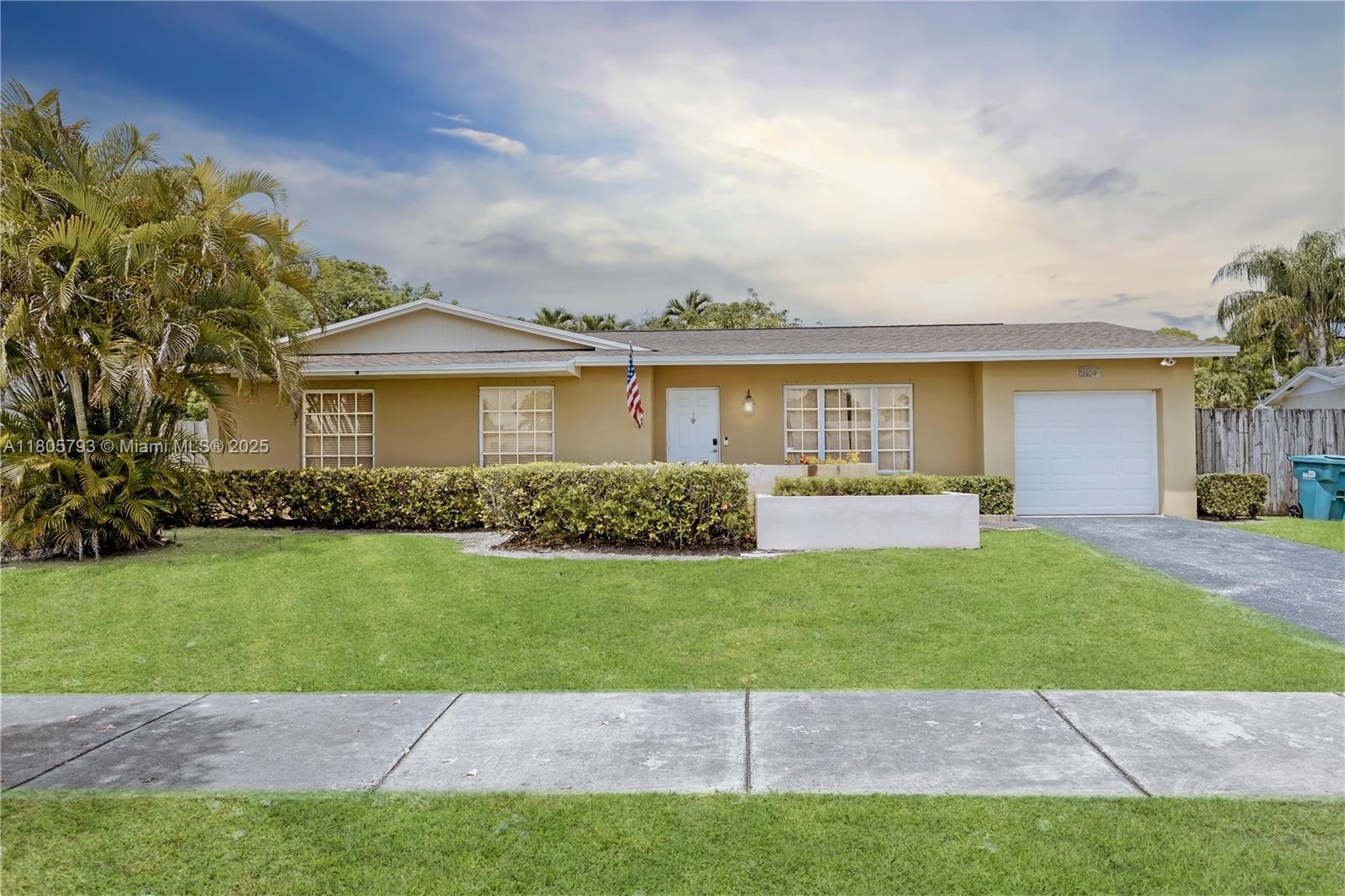 Rental Property at 10520 Sw 124th Ave, Miami, Broward County, Florida - Bedrooms: 3 
Bathrooms: 2  - $3,300 MO.