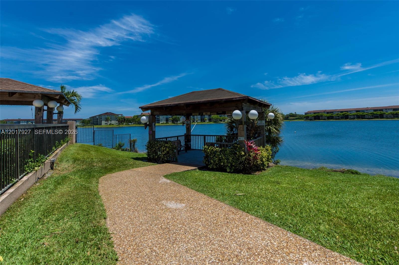 CAMBRIDGE AT CENTURY VILL - Residential
