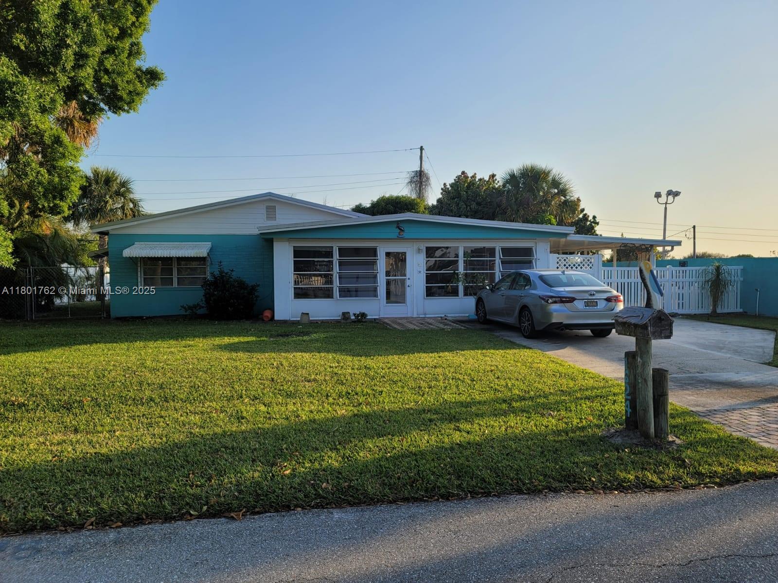 Rental Property at 1624 Ne Orion St 1624, Jensen Beach, Martin County, Florida - Bedrooms: 2 
Bathrooms: 1  - $2,300 MO.