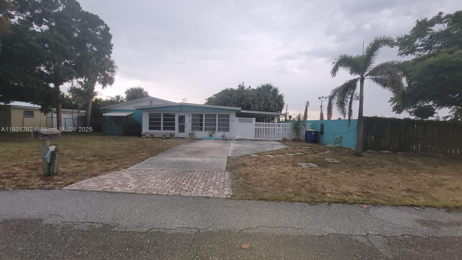 1624 Ne Orion St 1624, Jensen Beach, Martin County, Florida - 2 Bedrooms  
1 Bathrooms - 