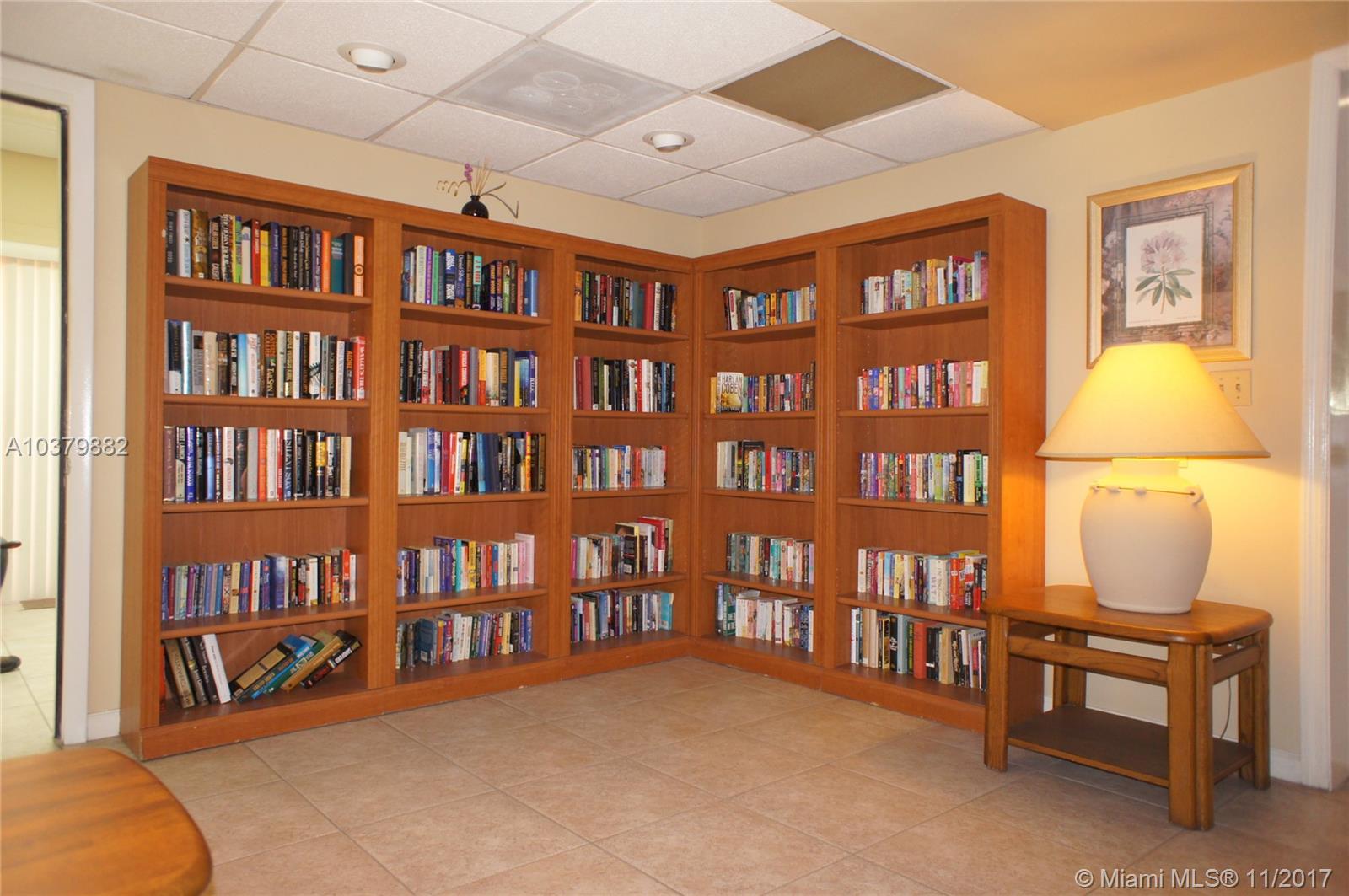 ISLAND CLUB 2 CONDO - Residential Lease