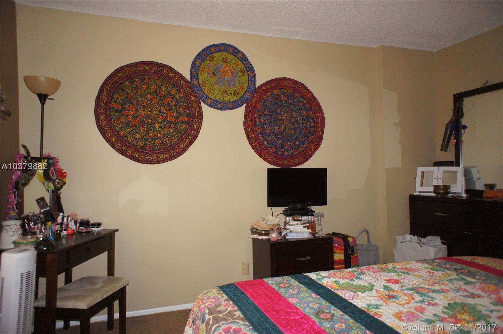 ISLAND CLUB 2 CONDO - Residential Lease