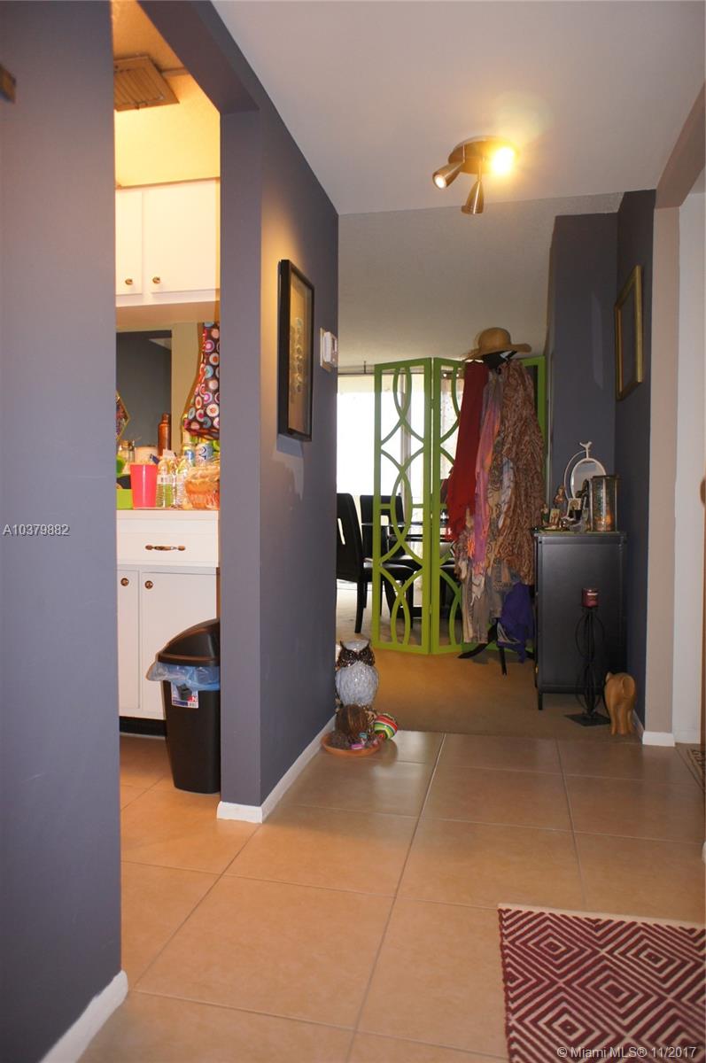 ISLAND CLUB 2 CONDO - Residential Lease