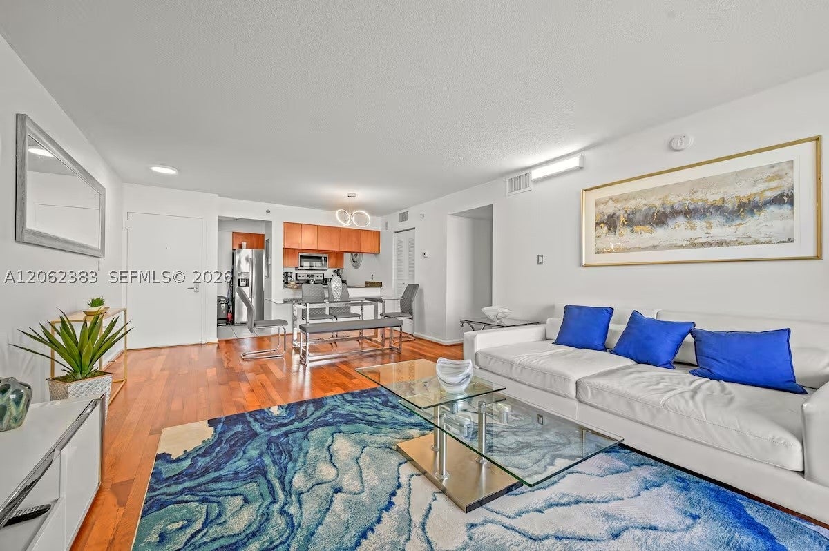 1200 Brickell Bay Dr 2502