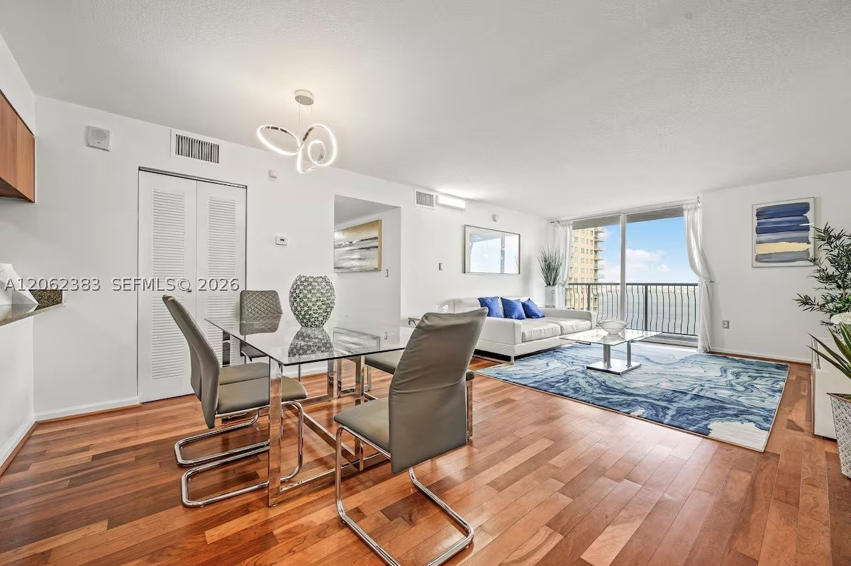 1200 Brickell Bay Dr 2502