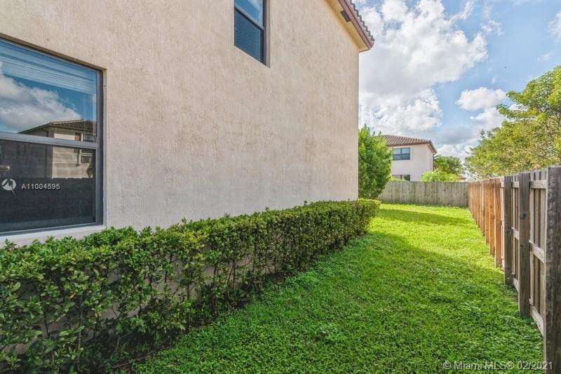 GARDEN ESTATES AT THE HAM - Residential