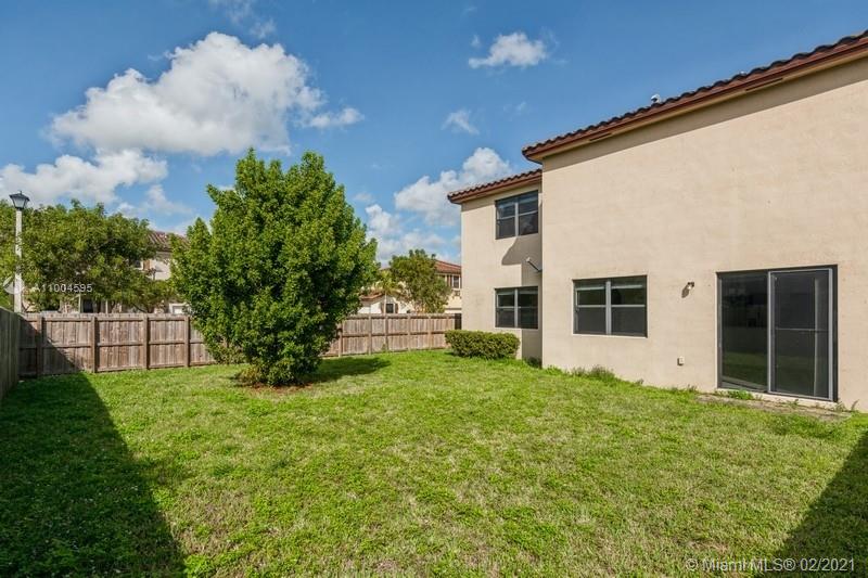 GARDEN ESTATES AT THE HAM - Residential