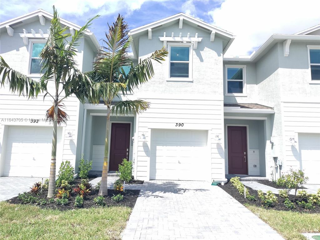 Photo of 390 SE Crossoak Lane, Port Saint Lucie, FL 34984 (MLS # A11643705)
