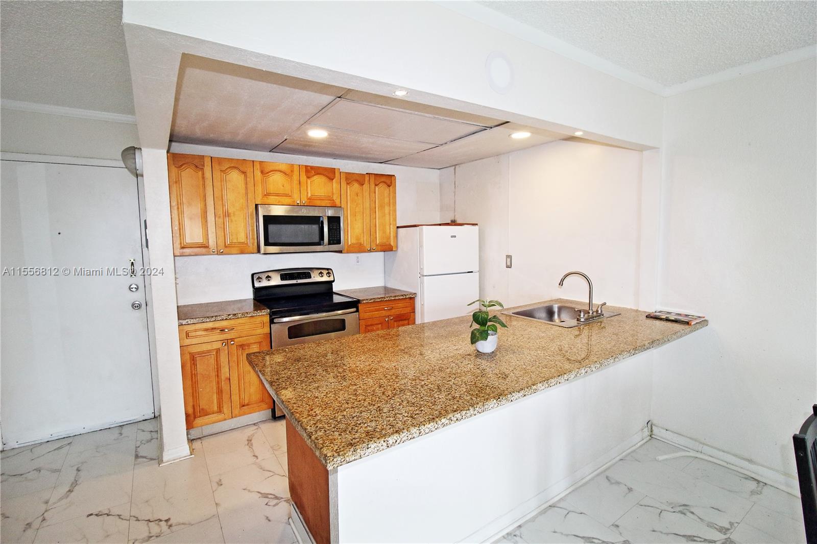Rental Property at Address Not Disclosed, Miami, Broward County, Florida - Bedrooms: 2 
Bathrooms: 1  - $2,200 MO.