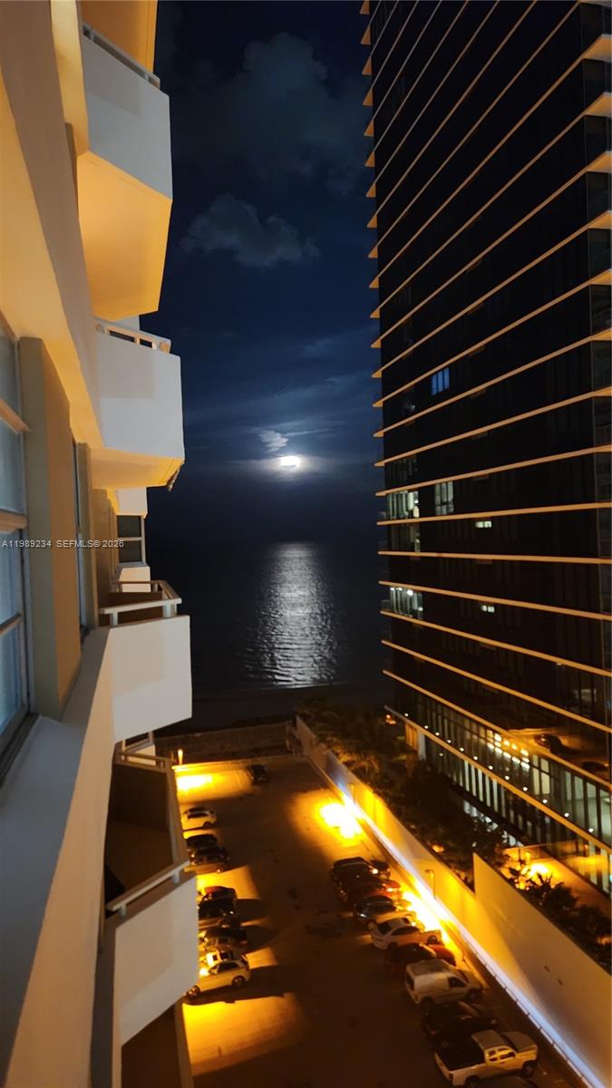 HEMISPHERES CONDO - Residential Lease