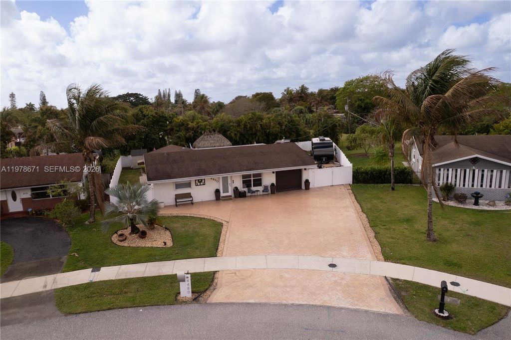Photo of 4480 NW 61st St, North Lauderdale, FL 33319 (MLS # A11978671)