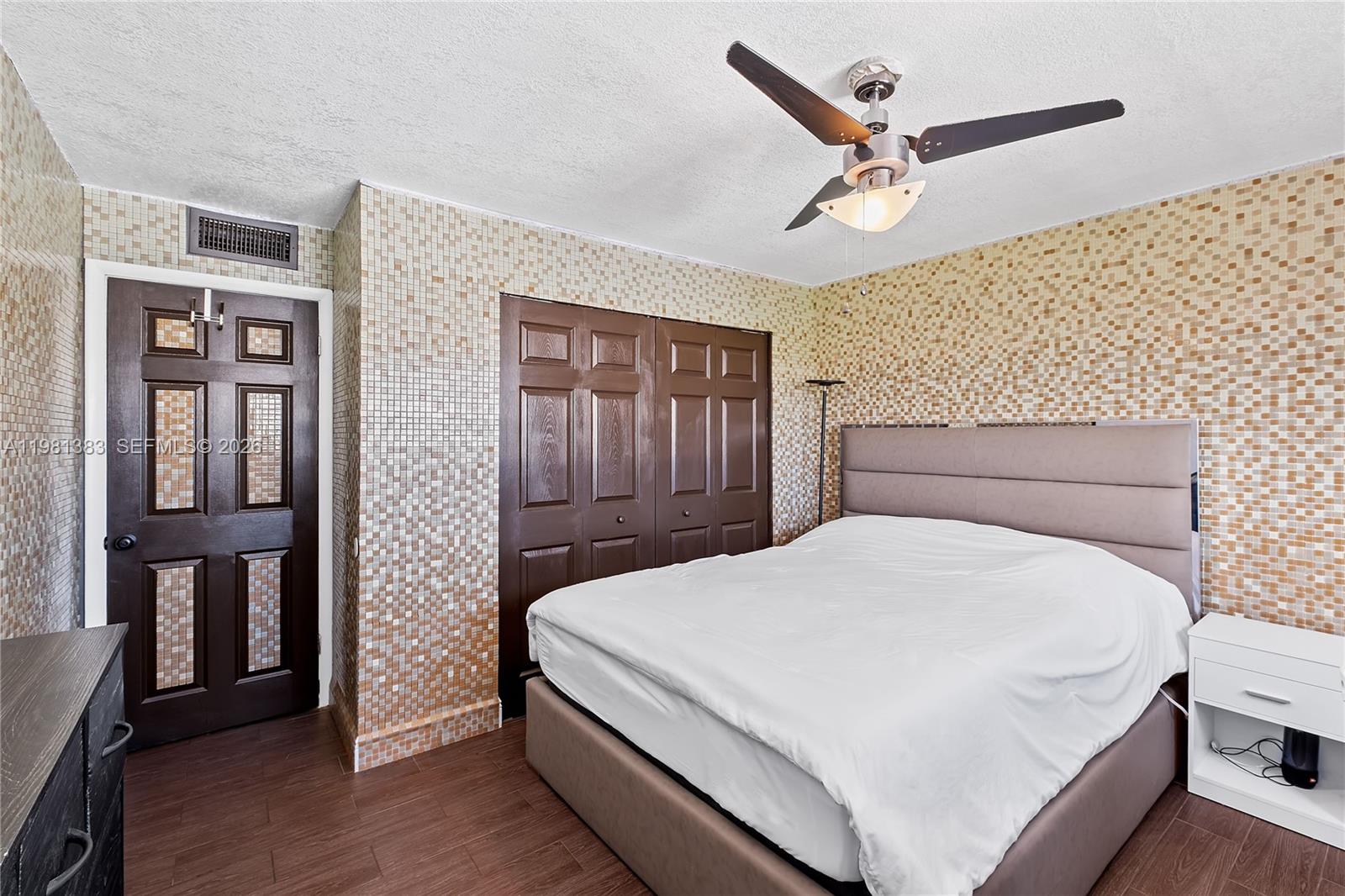 CARIBBEAN HOUSE CONDO - Residential