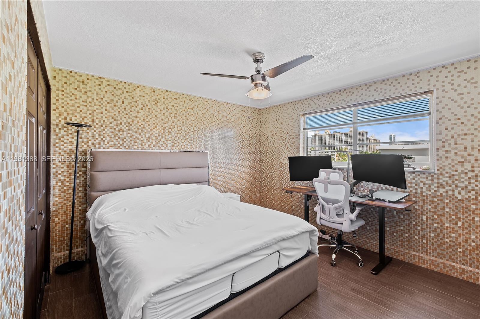 CARIBBEAN HOUSE CONDO - Residential