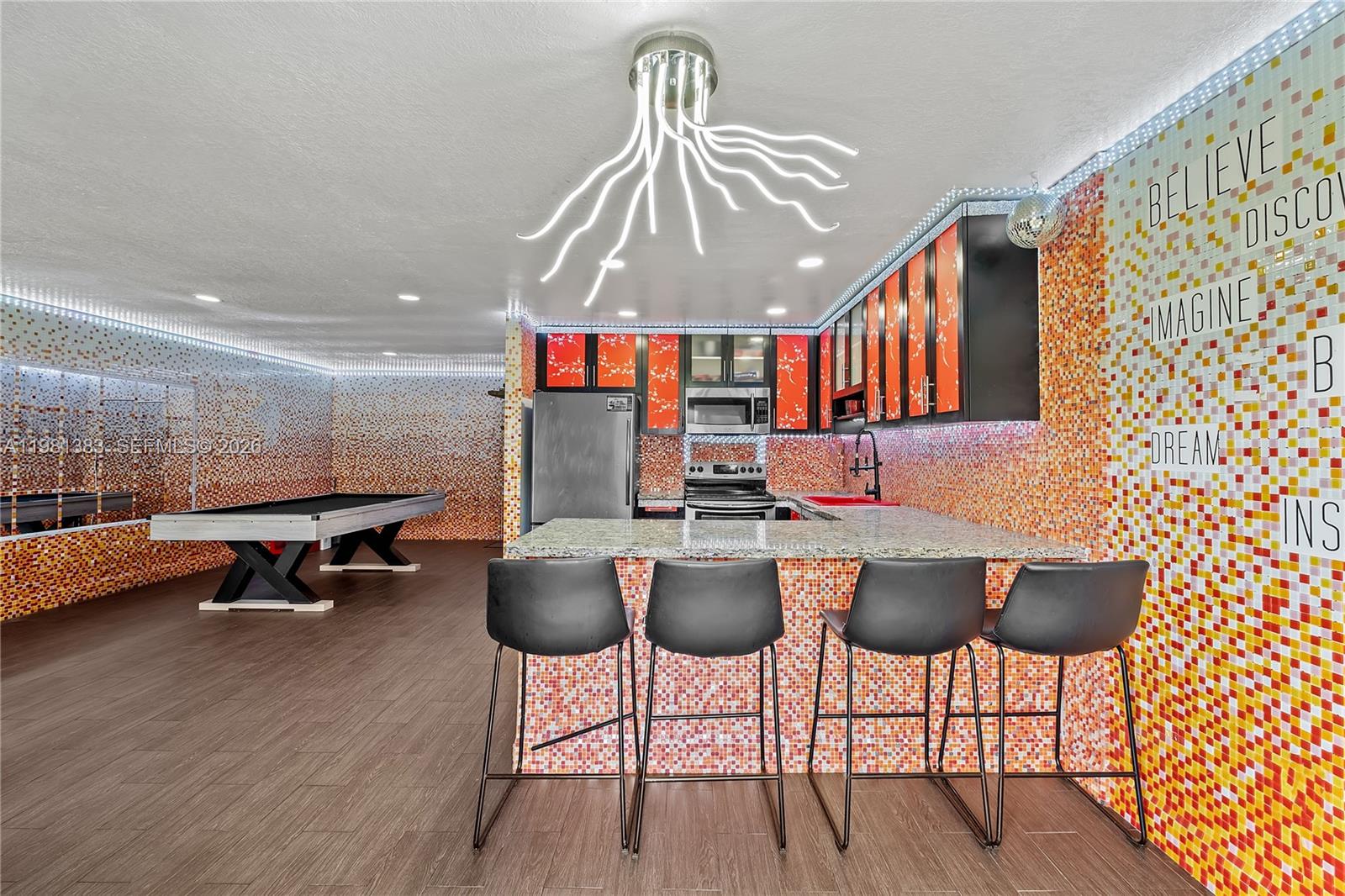 CARIBBEAN HOUSE CONDO - Residential