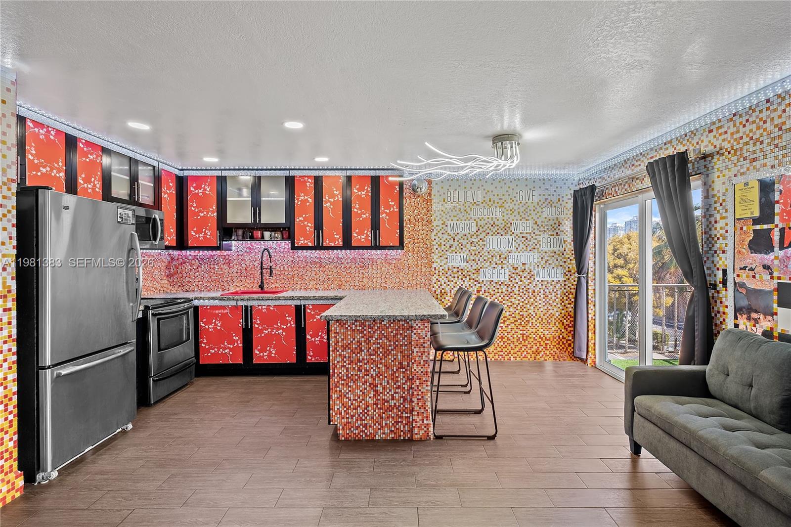 CARIBBEAN HOUSE CONDO - Residential