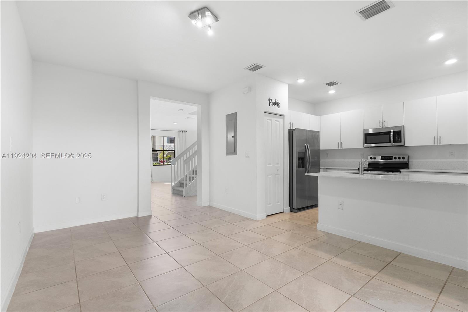 PINE VISTA - Residential