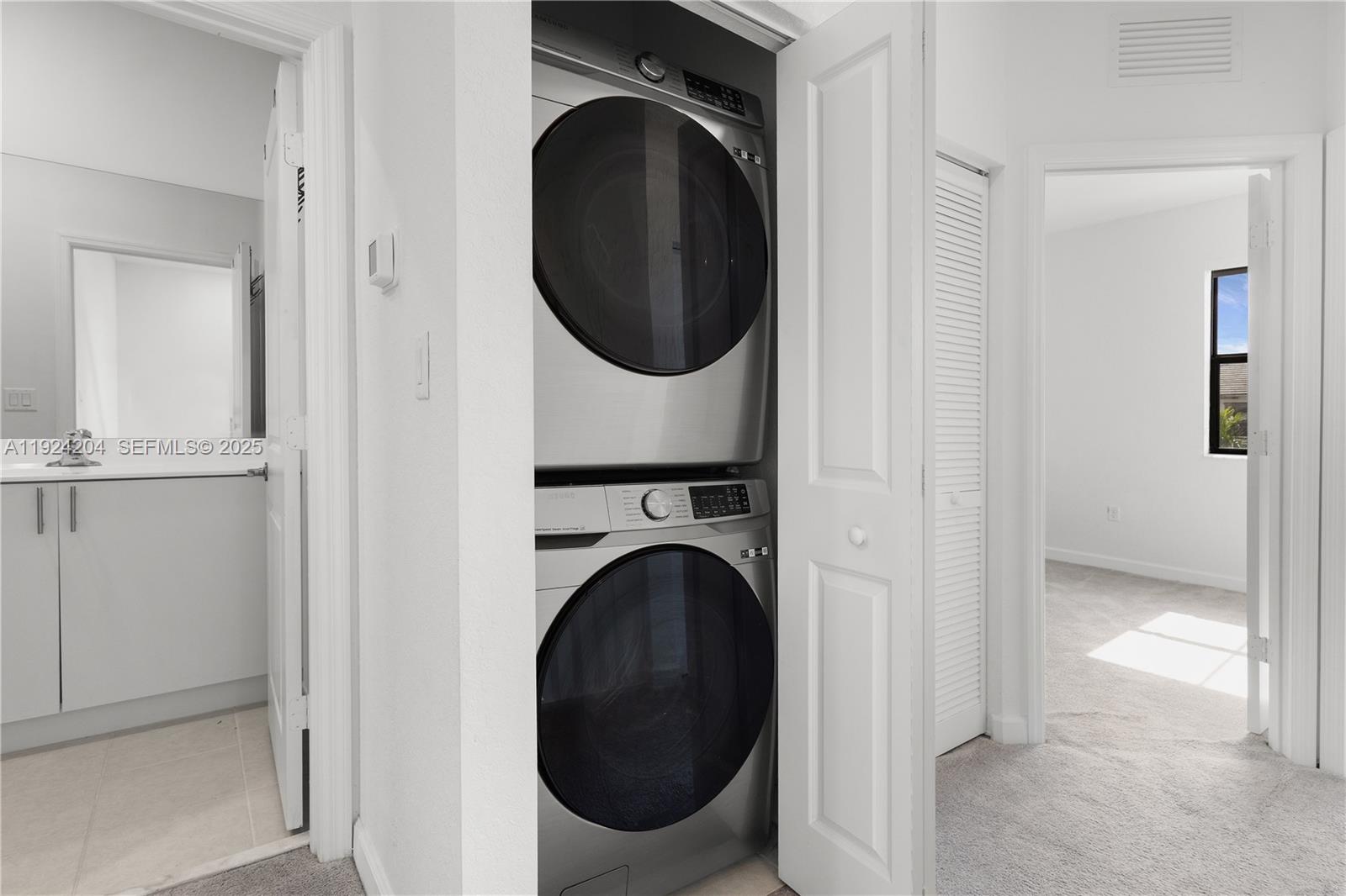 PINE VISTA - Residential