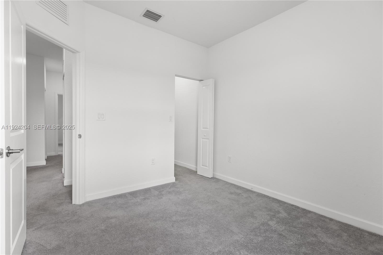 PINE VISTA - Residential