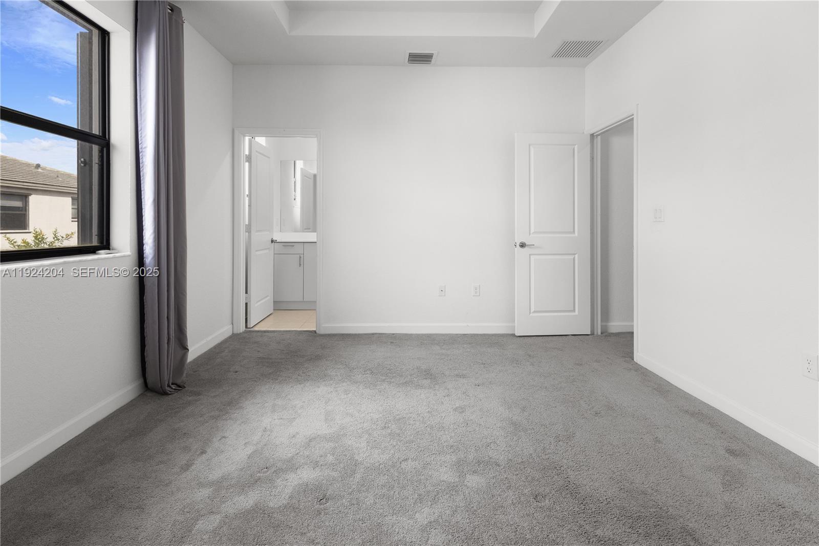 PINE VISTA - Residential