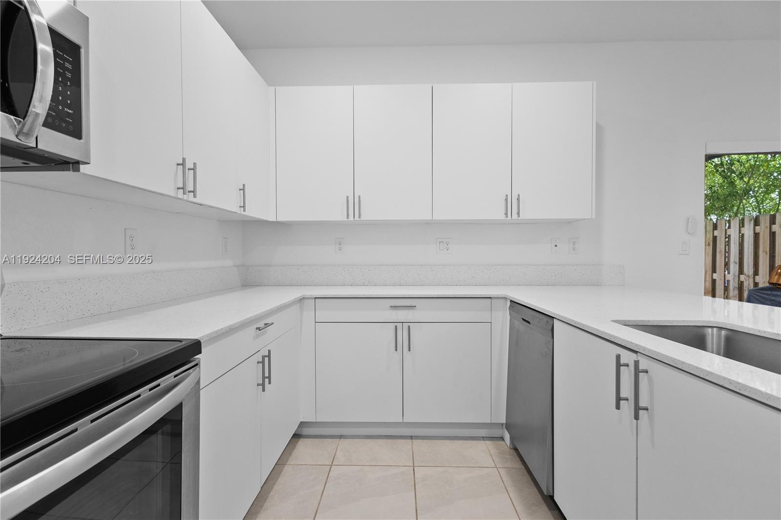 PINE VISTA - Residential