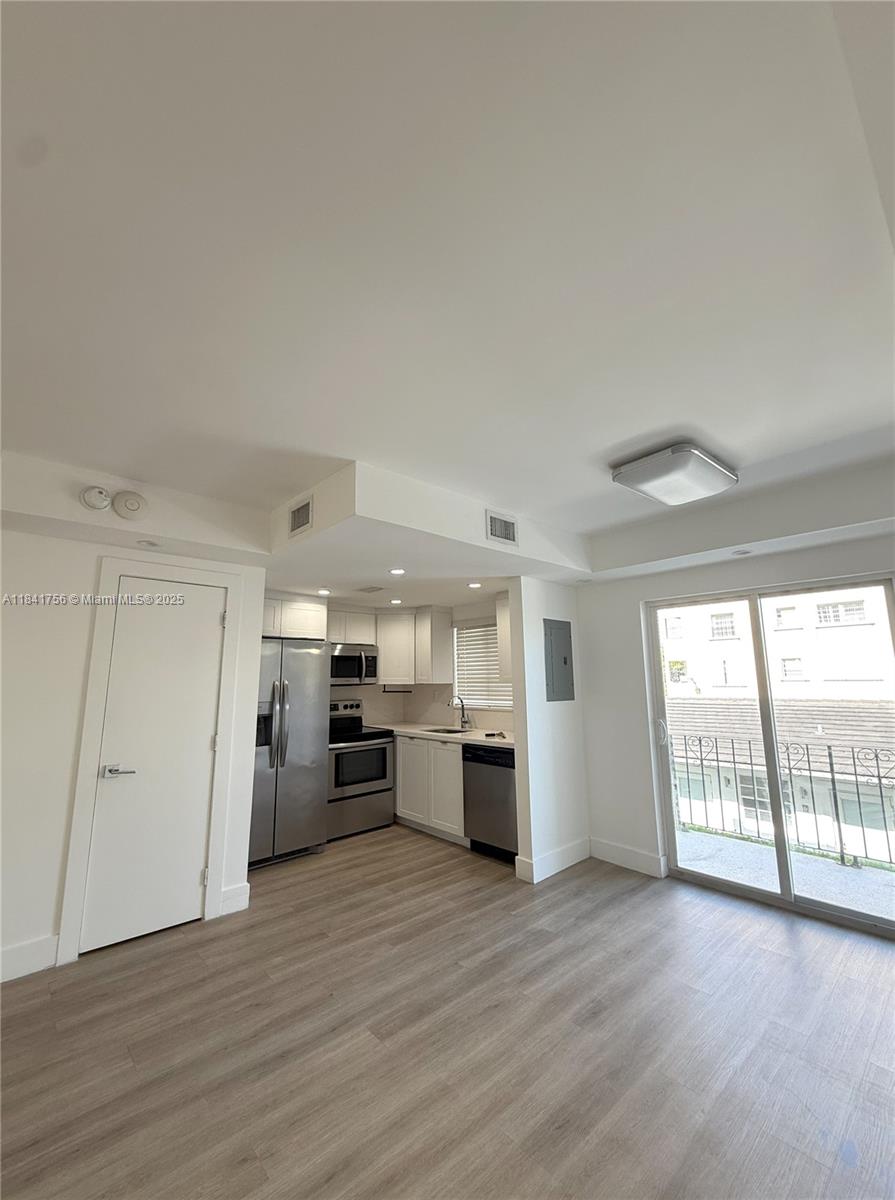 1328 NW 4th St 4
