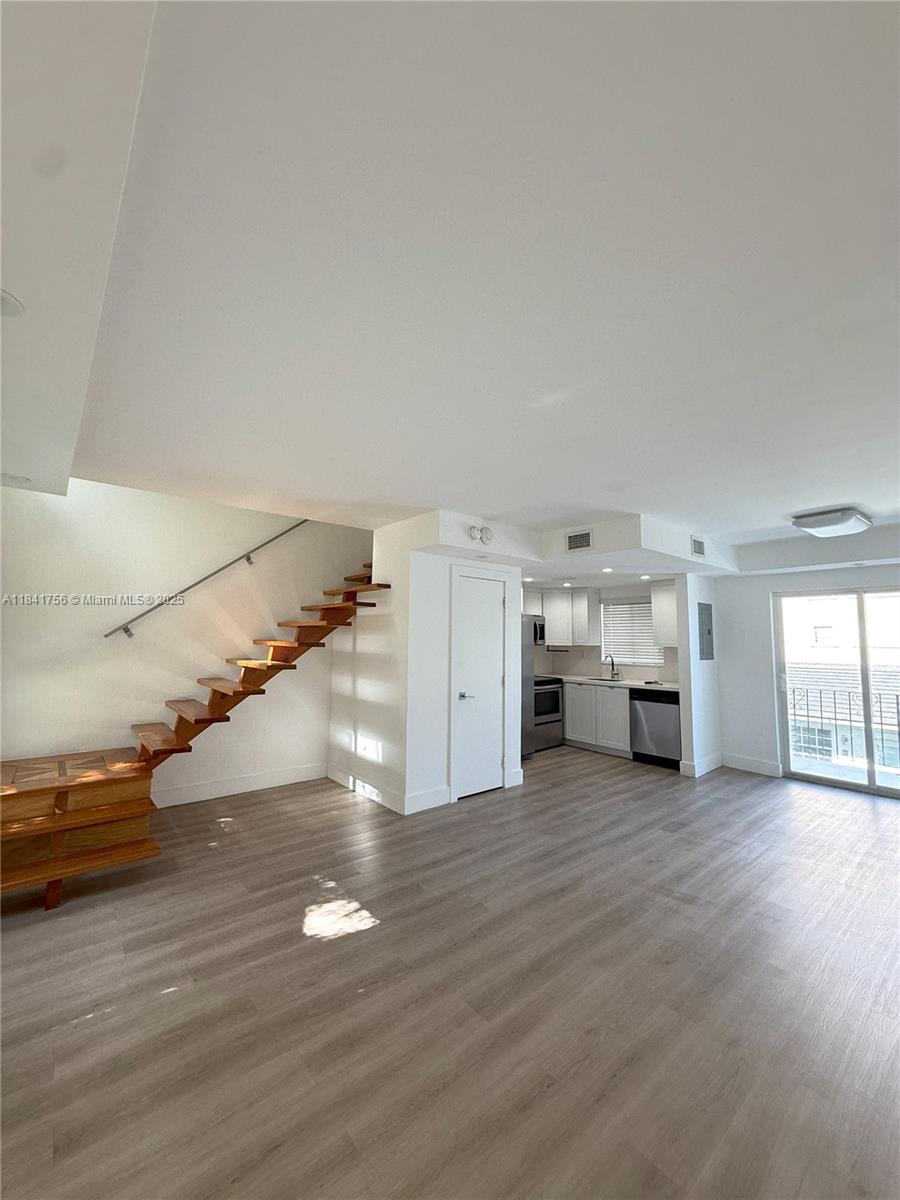1328 NW 4th St 4