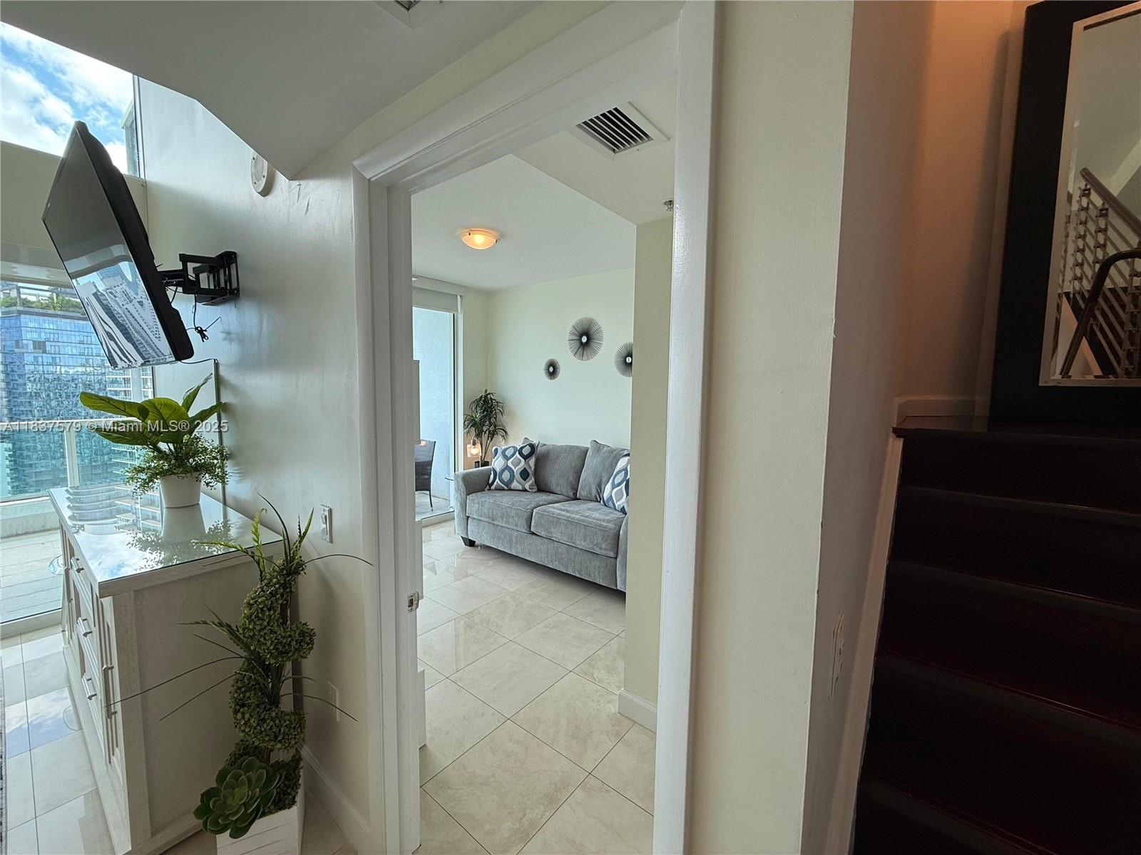 BRICKELL ON THE RIVER S T - Residential Lease